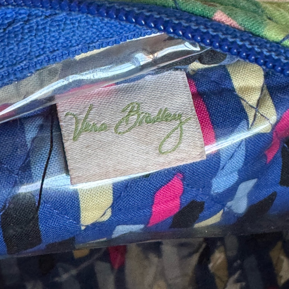 Vera Bradley Quilted Travel Cosmetic Toiletry Bag Vacation Washable Multicolor - Picture 7 of 10